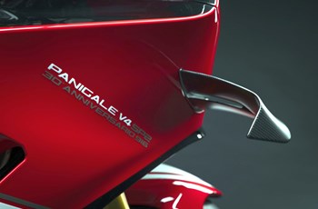 Ducati Panigale V4 SP2 30° Anniversario 916 2024 - Bild 9 Ducati Panigale V4 SP2 30° Anniversario 916 2024 - Bild 9