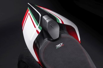 Ducati Panigale V4 SP2 30° Anniversario 916 2024 - Bild 20 Ducati Panigale V4 SP2 30° Anniversario 916 2024 - Bild 20