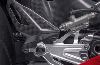 Ducati Panigale V4 SP2 30° Anniversario 916 2024 - Bild 22 Ducati Panigale V4 SP2 30° Anniversario 916 2024 - Bild 22