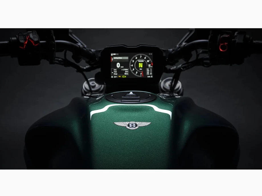 Ducati Diavel for Bentley Bild 8: Ducati Diavel for Bentley