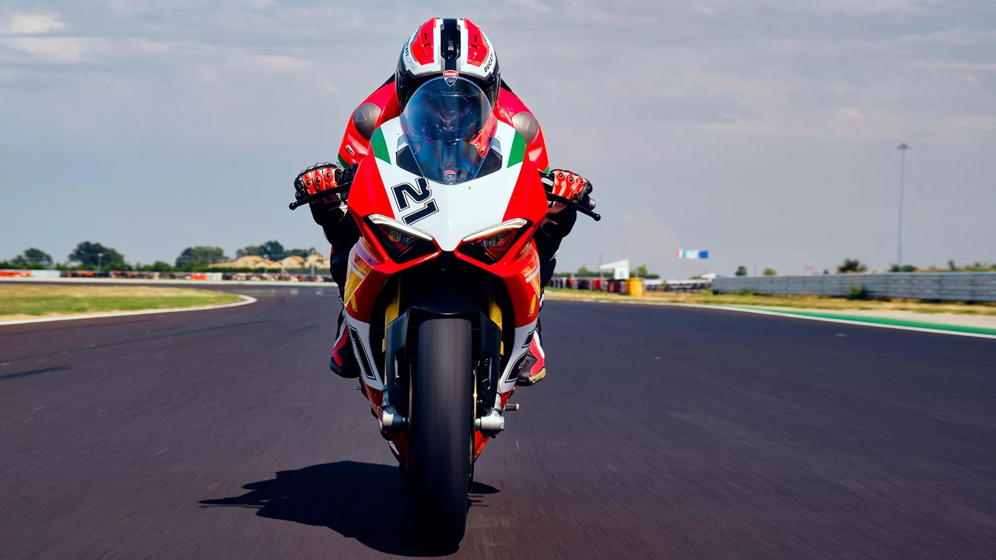 Ducati Panigale V2 Bayliss Edition - Image 1 Ducati Panigale V2 Bayliss Edition - Image 1