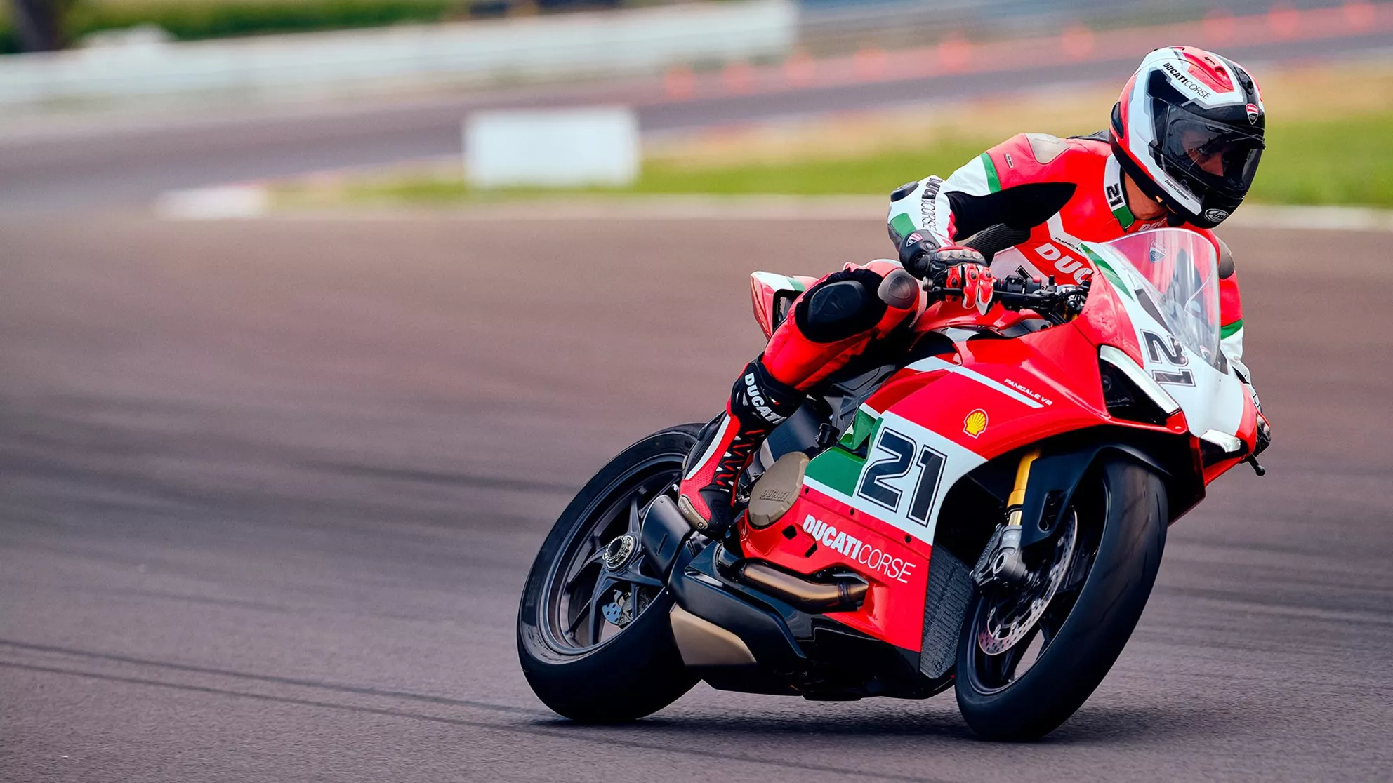 Ducati Panigale V2 Bayliss Edition - Image 6 Ducati Panigale V2 Bayliss Edition - Image 6
