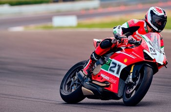 Ducati Panigale V2 Bayliss Edition 2024 - Bild 8 Ducati Panigale V2 Bayliss Edition 2024 - Bild 8