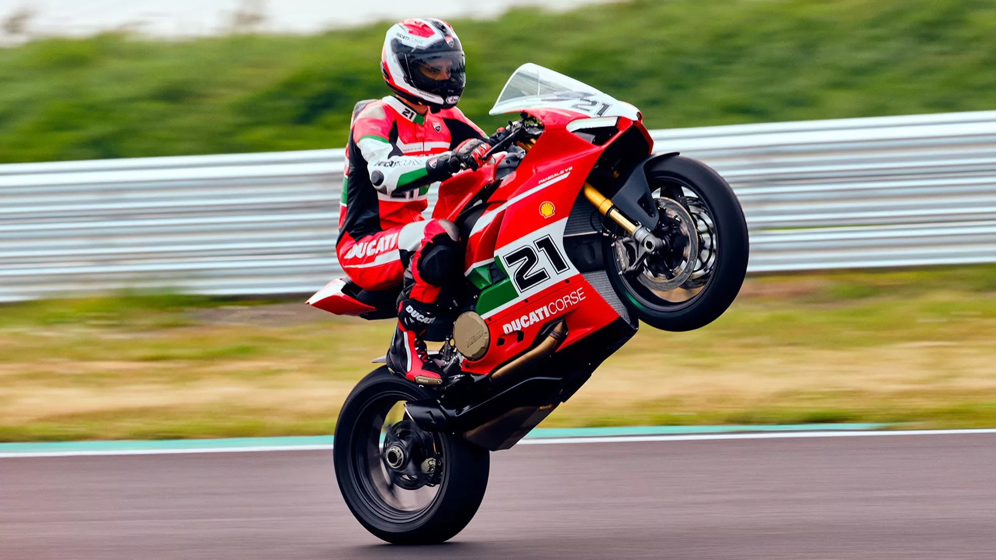 Ducati Panigale V2 Bayliss Edition - Image 3 Ducati Panigale V2 Bayliss Edition - Image 3