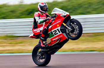 Ducati Panigale V2 Bayliss Edition 2024 - Bild 5 Ducati Panigale V2 Bayliss Edition 2024 - Bild 5