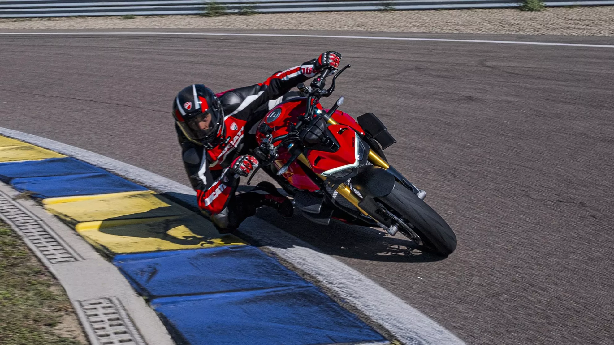 Ducati Streetfighter V4 - Imagen 1