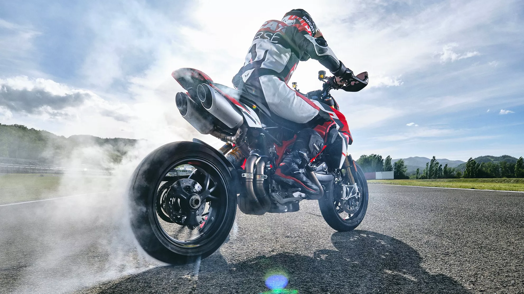 Ducati Hypermotard 950 SP - Imagem 14