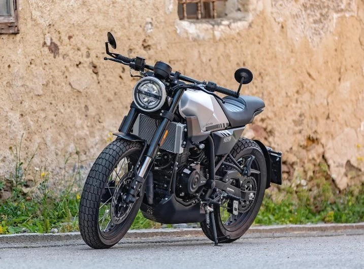 Brixton Crossfire 125 Bild 2: Brixton Crossfire 125