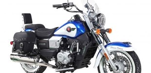 United Motors UM Renegade Classic Deluxe 125 2024 vs Brixton Cromwell 125 2022