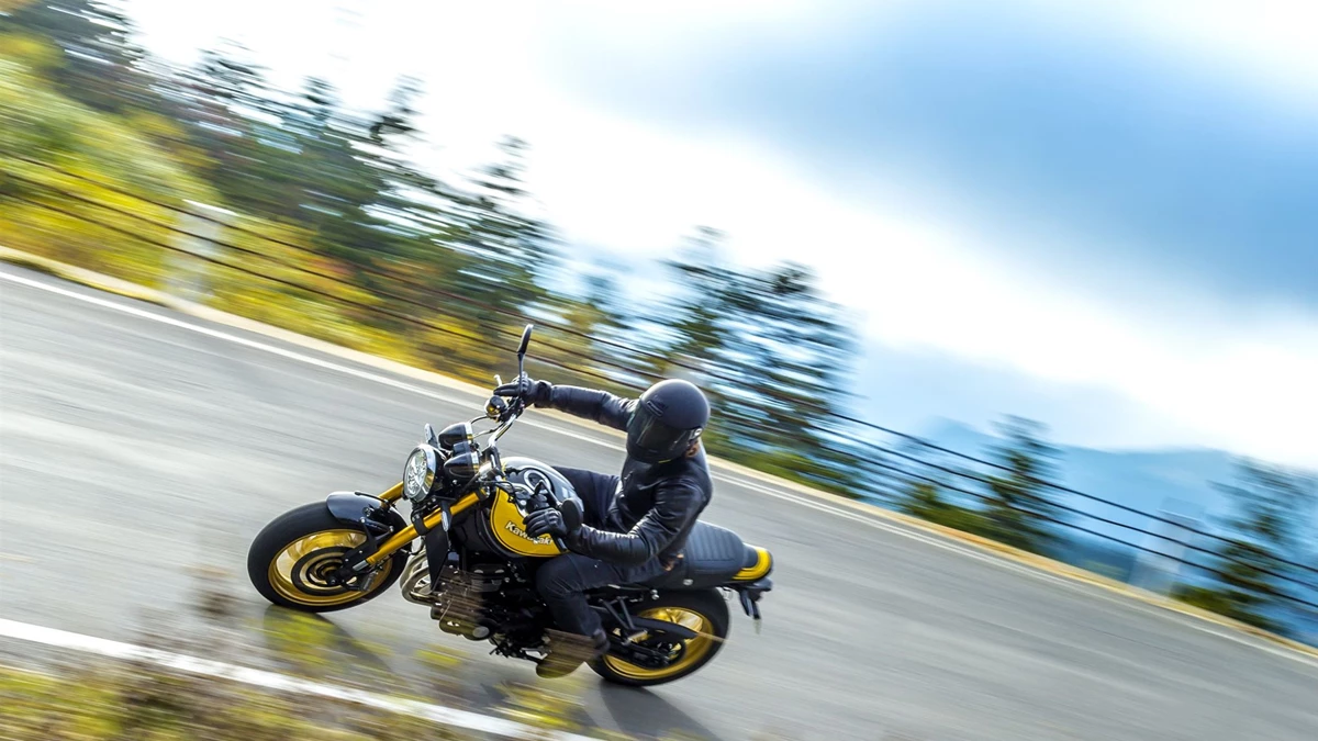 Kawasaki Z900 RS SE Bild 5: Kawasaki Z900 RS SE