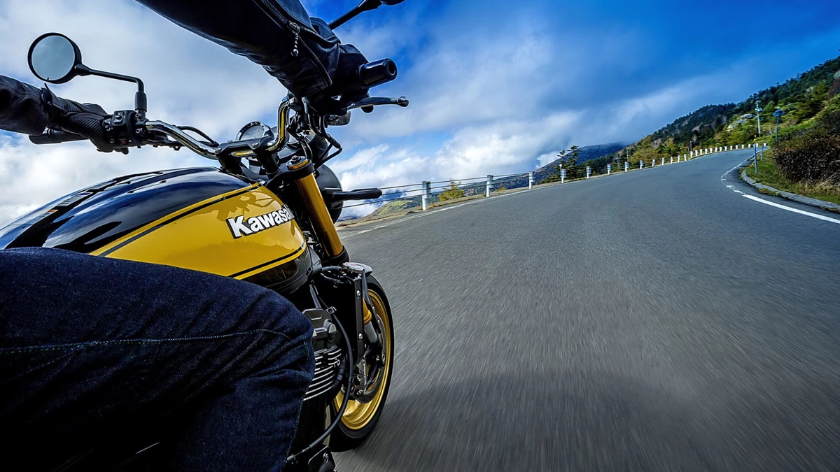 Kawasaki Z900 RS SE Bild 7: Kawasaki Z900 RS SE