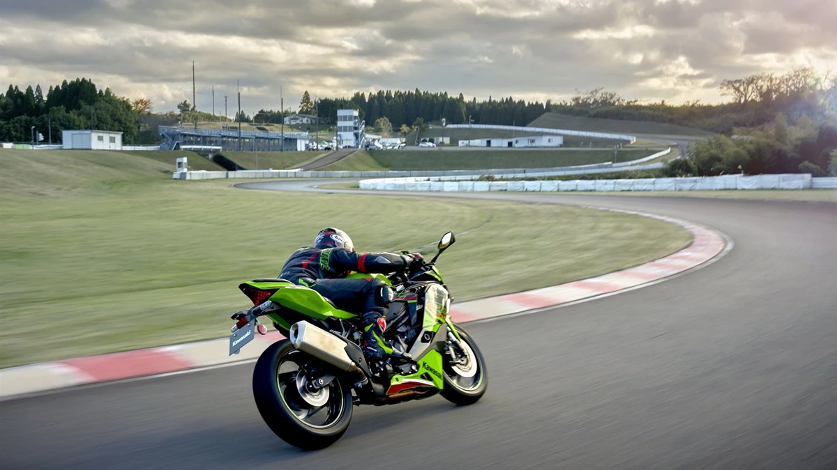 Kawasaki Ninja ZX-4RR Bild 9: Kawasaki Ninja ZX-4RR