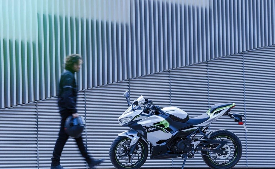 Kawasaki Ninja e-1 Bild 7: Kawasaki Ninja e-1