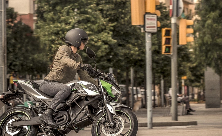 Kawasaki Z e-1 Bild 8: Kawasaki Z e-1