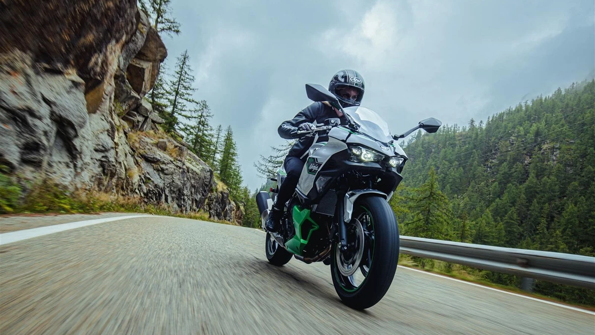 Kawasaki Ninja 7 Hybrid Bild 7: Kawasaki Ninja 7 Hybrid