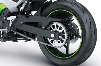Kawasaki Ninja 7 Hybrid 2024 - Bild 12