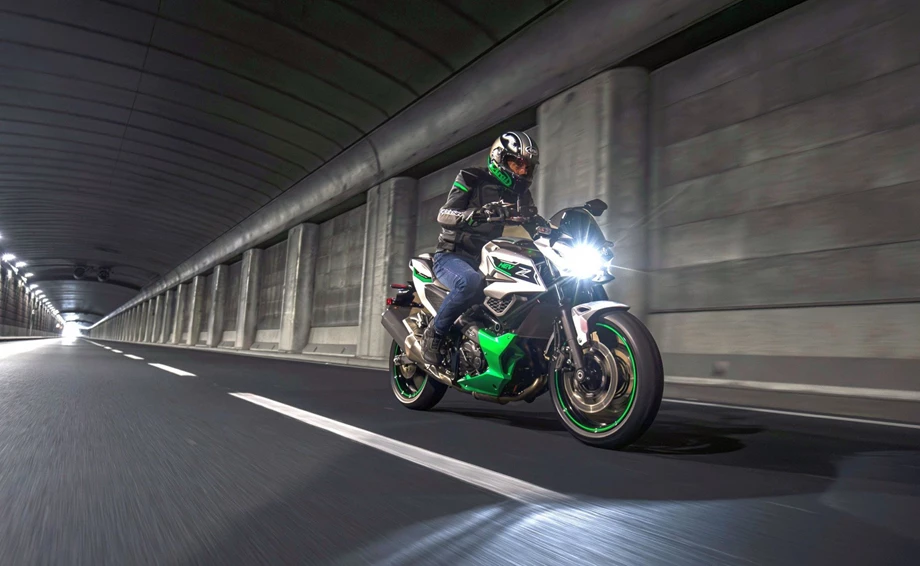Kawasaki Z7 Hybrid Bild 3: Kawasaki Z7 Hybrid