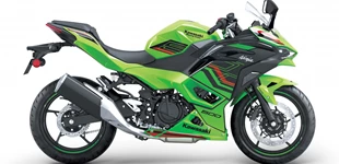 Kawasaki Z125 2019 vs Kawasaki Ninja 500 SE 2024 Kawasaki Z125 2019 vs Kawasaki Ninja 500 SE 2024