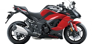 Kawasaki Ninja 1000SX 40th Anniversary 2024 vs Kawasaki Z900 2025 Kawasaki Ninja 1000SX 40th Anniversary 2024 vs Kawasaki Z900 2025