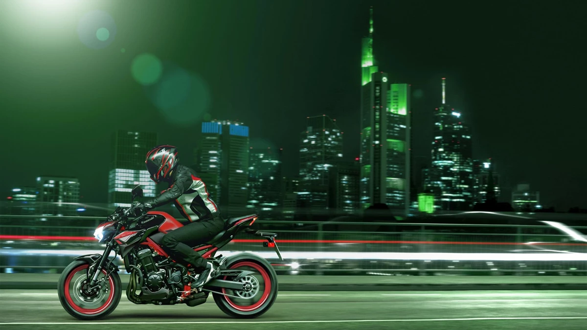 Kawasaki Z900 Bild 6: Kawasaki Z900
