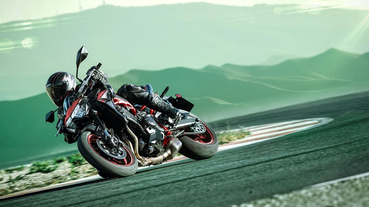 Kawasaki Z900 Bild 13: Kawasaki Z900