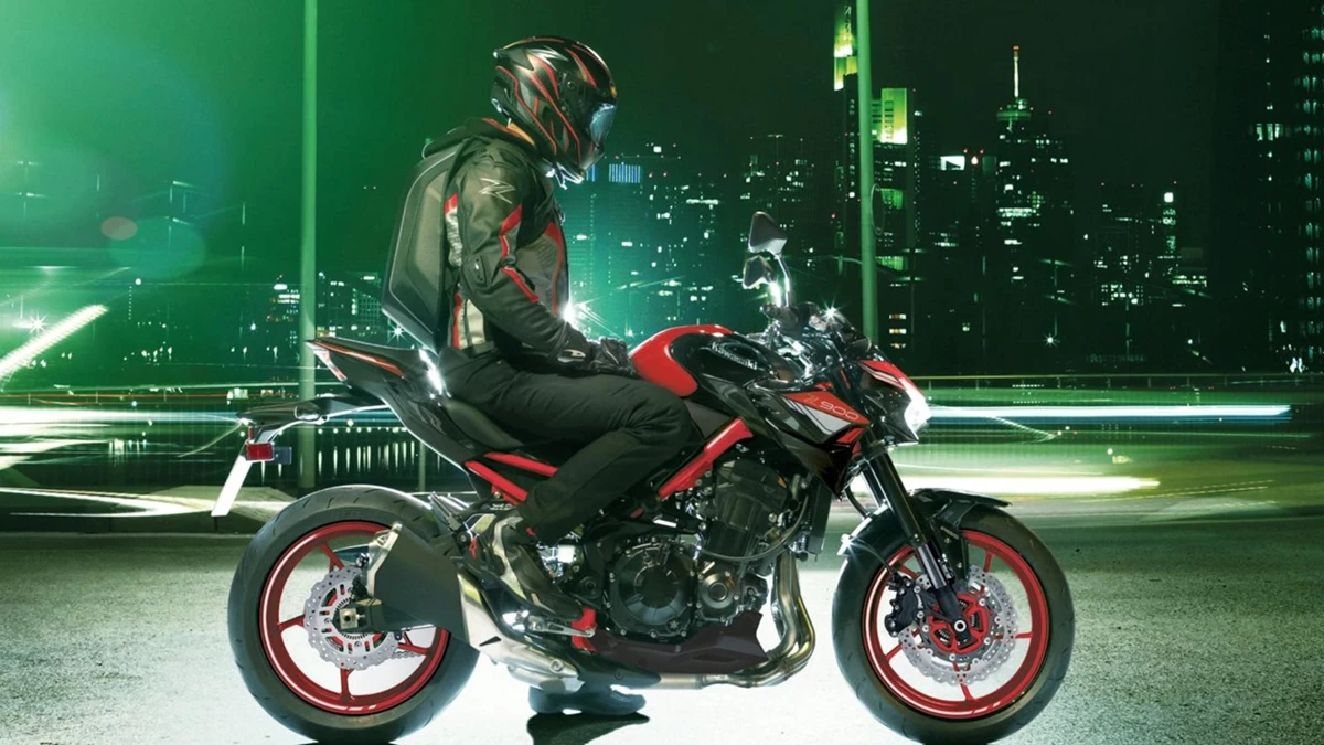 Kawasaki Z900 Bild 17: Kawasaki Z900