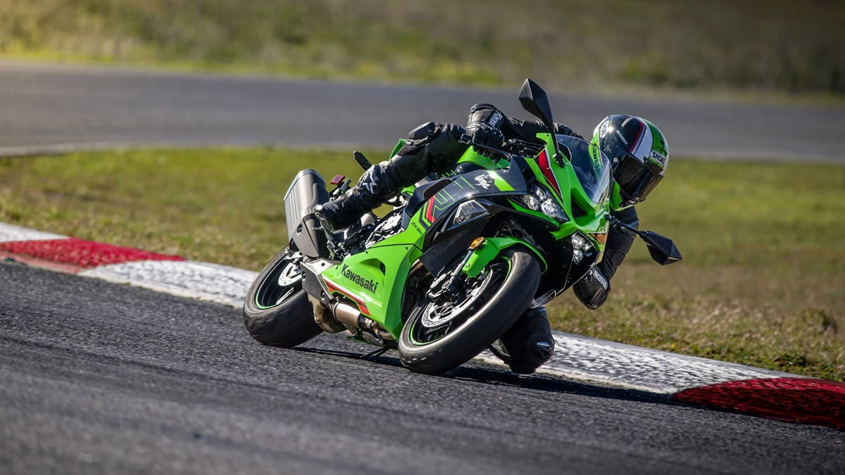 Kawasaki Ninja ZX-6R Bild 10: Kawasaki Ninja ZX-6R