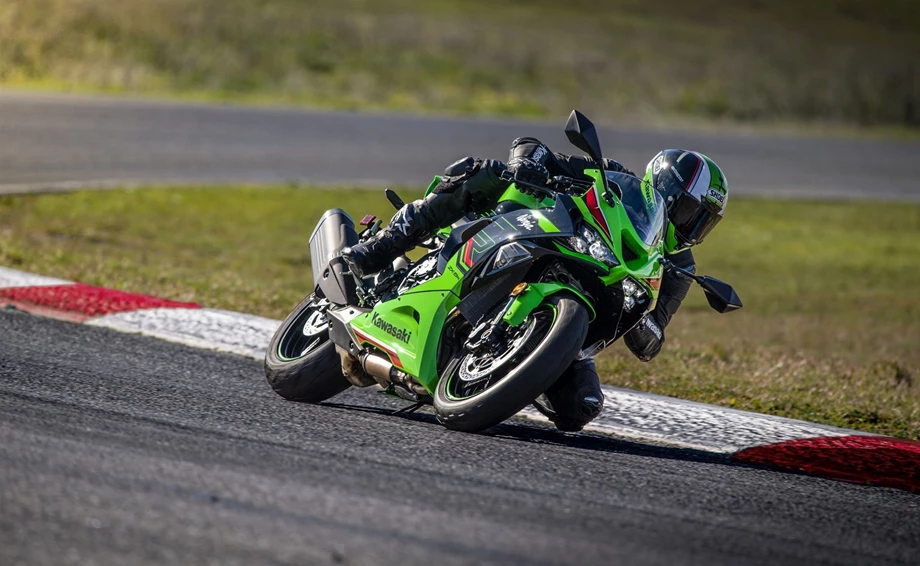 Kawasaki Ninja ZX-6R Bild 10: Kawasaki Ninja ZX-6R