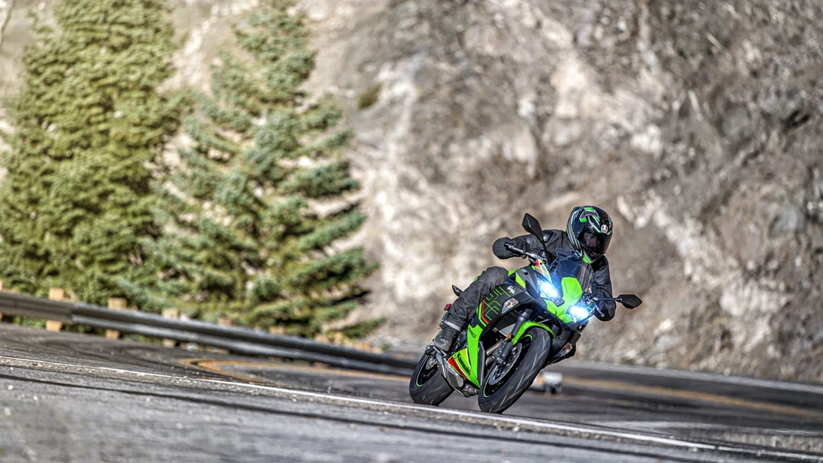 Kawasaki Ninja 650 Bild 12: Kawasaki Ninja 650