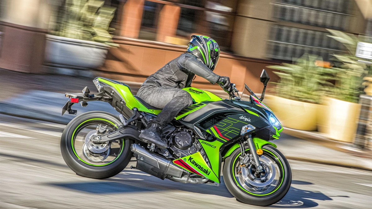 Kawasaki Ninja 650 Bild 15: Kawasaki Ninja 650