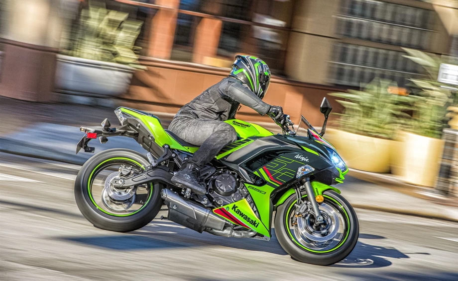 Kawasaki Ninja 650 Bild 15: Kawasaki Ninja 650