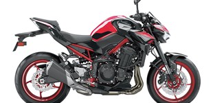 Kawasaki Z900 70kW 2024 vs Honda CBR650R E-Clutch 2025