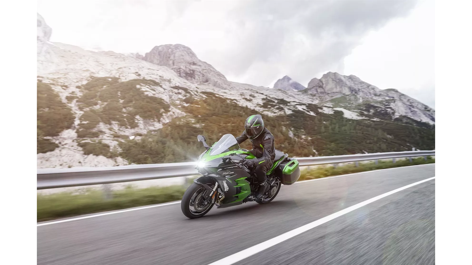 Kawasaki Ninja H2 SX SE - Image 1 Kawasaki Ninja H2 SX SE - Image 1