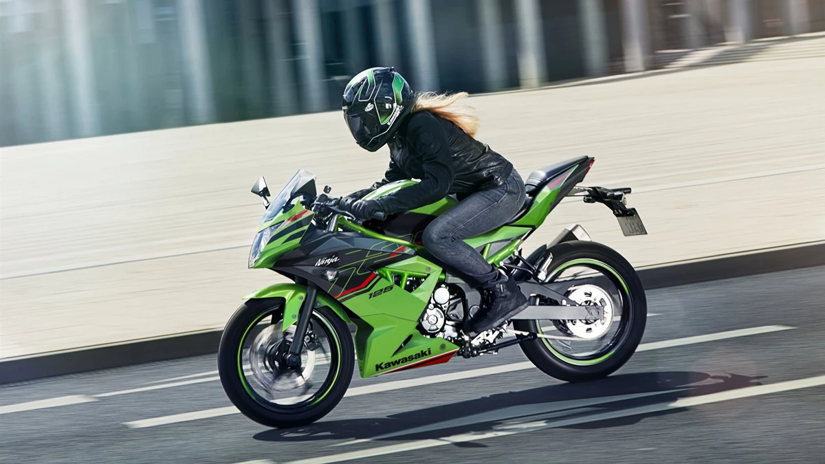 Kawasaki Ninja 125 Bild 9: Kawasaki Ninja 125