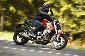 Voge 500R 2024 - Bild 32