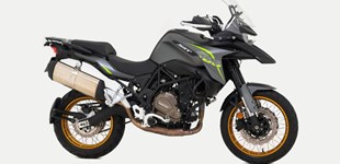 QJ Motor SVT 650 X 2025 vs QJ Motor SRT 700 X 2024