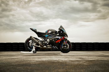 BMW M 1000 RR 2024 - Bild 4 BMW M 1000 RR 2024 - Bild 4