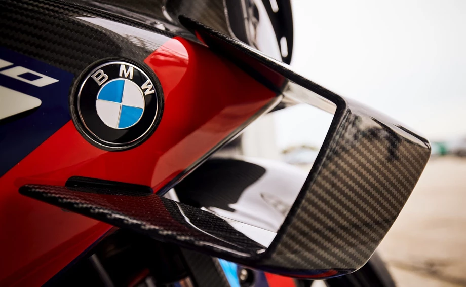 BMW M 1000 RR Bild 11: BMW M 1000 RR