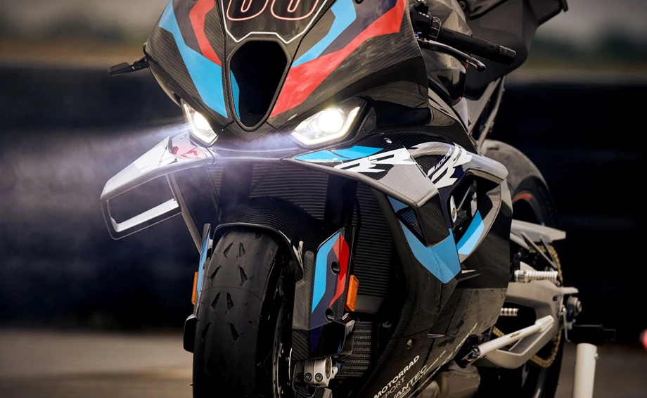 BMW M 1000 RR Bild 15: BMW M 1000 RR