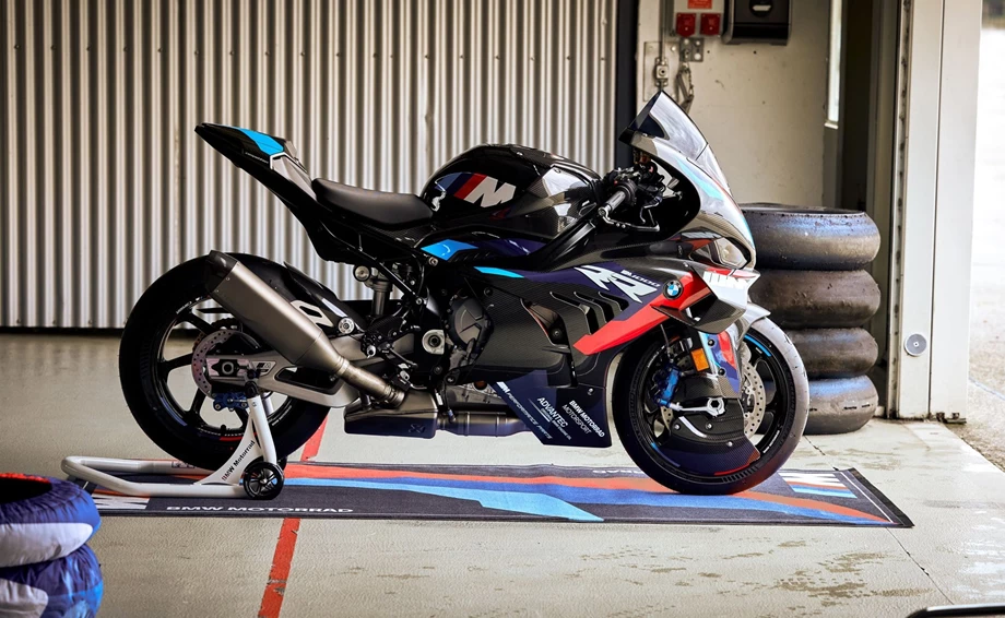 BMW M 1000 RR Bild 17: BMW M 1000 RR