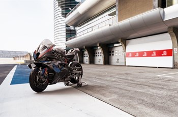 BMW M 1000 RR 2024 - Bild 19 BMW M 1000 RR 2024 - Bild 19