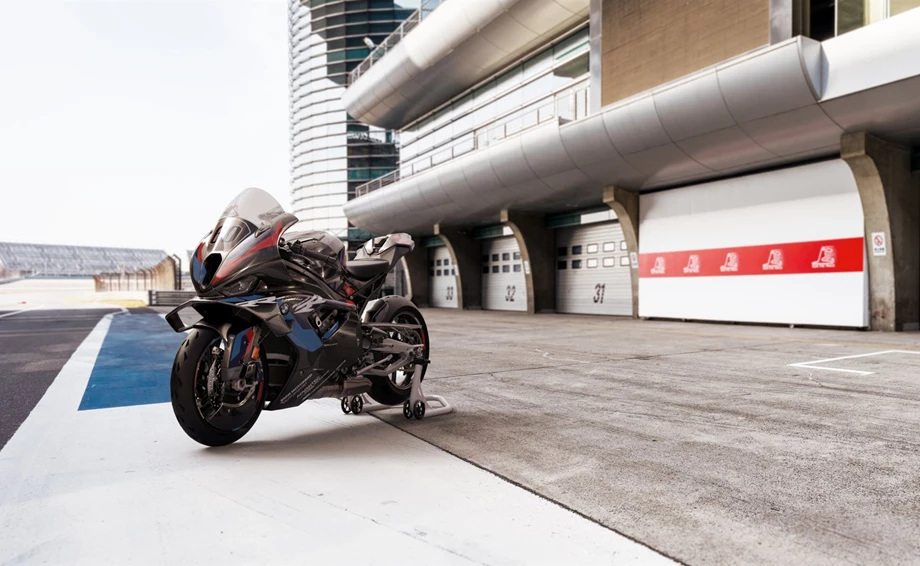 BMW M 1000 RR Bild 18: BMW M 1000 RR