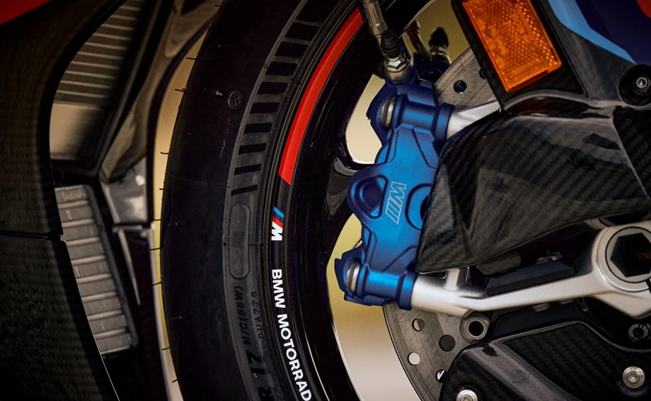 BMW M 1000 RR Bild 19: BMW M 1000 RR