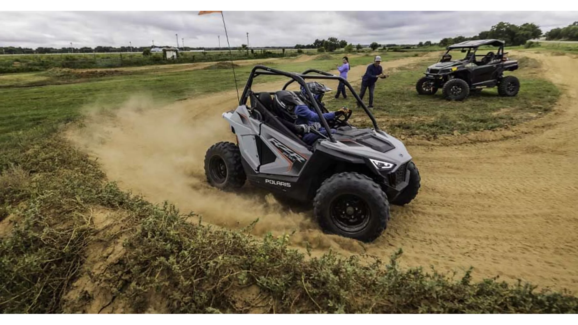 Polaris RZR 200 EFI - Image 2 Polaris RZR 200 EFI - Image 2