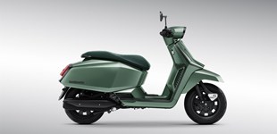 Lambretta V200 Special 2021 vs Lambretta X300 2024