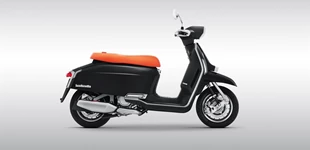 Lambretta X300 2025 vs Lambretta G350 Special 2024 Lambretta X300 2025 vs Lambretta G350 Special 2024