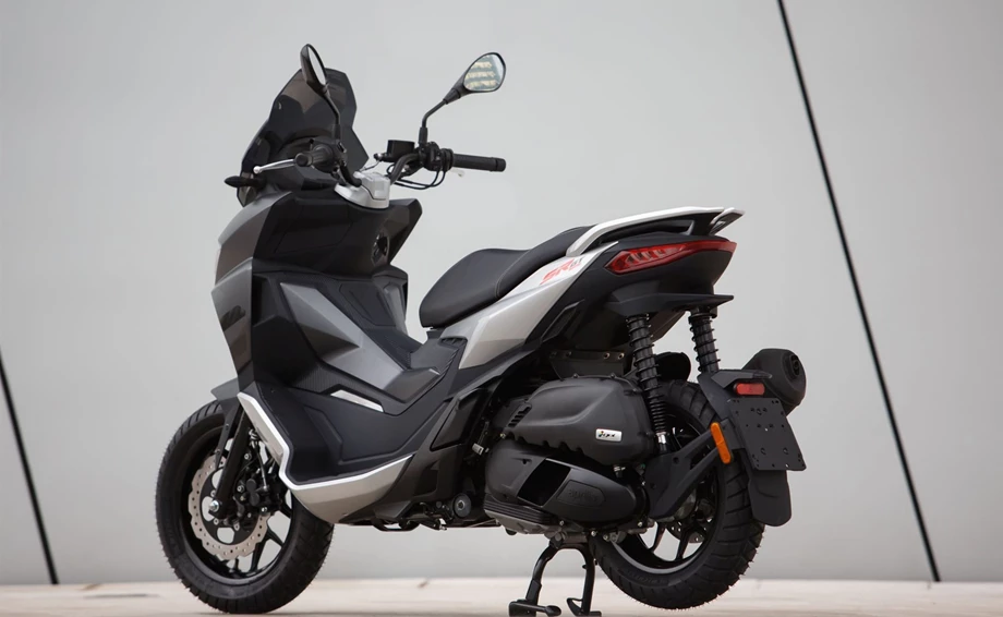 Aprilia SR GT 125 Bild 16: Aprilia SR GT 125