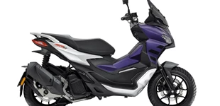 Aprilia SR GT 200 2022 vs Aprilia SR GT ABS 125 2024 Aprilia SR GT 200 2022 vs Aprilia SR GT ABS 125 2024