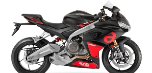 KTM 690 SMC R 2023 vs Aprilia RS 660 2024 KTM 690 SMC R 2023 vs Aprilia RS 660 2024