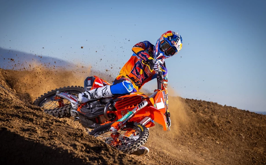 KTM 450 SX-F Factory Edition Bild 9: KTM 450 SX-F Factory Edition